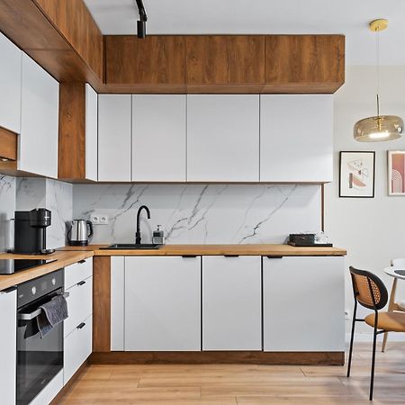 Rentplanet - Apartament Miedzynarodowa Varsó Kültér fotó